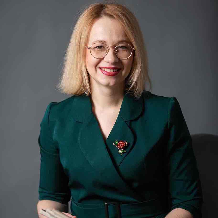 Логотип Юлия